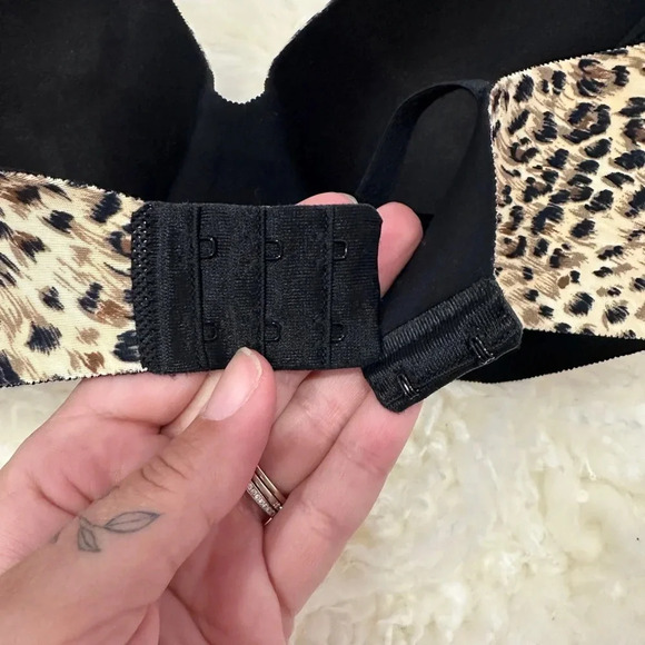 Wacoal Out of Africa Cheetah/Leopard Printed Seamless Bra - Picture 3 of 5